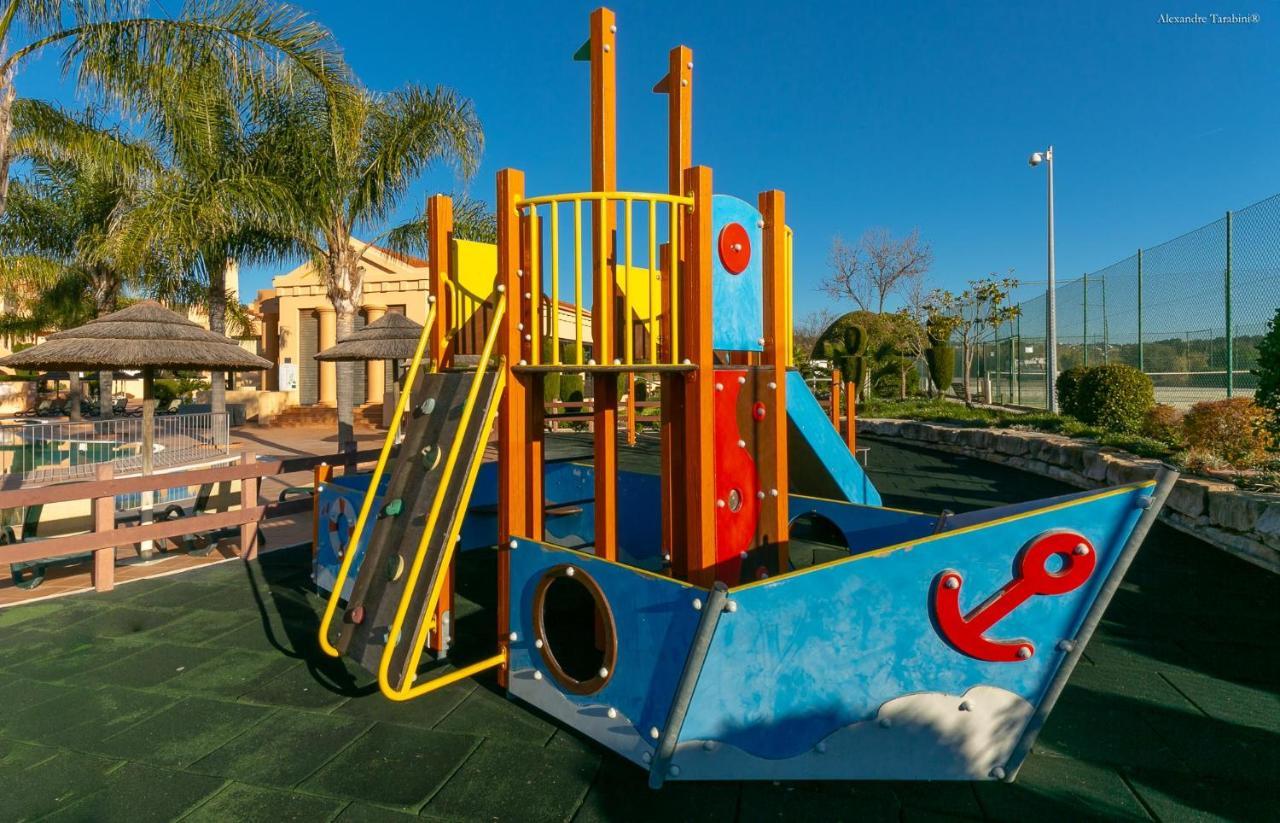 Luzbay Pool Apartments Exterior photo